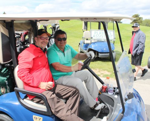 Dufferin Concrete employee and customer at the Dufferin Concrete Golf Tournament